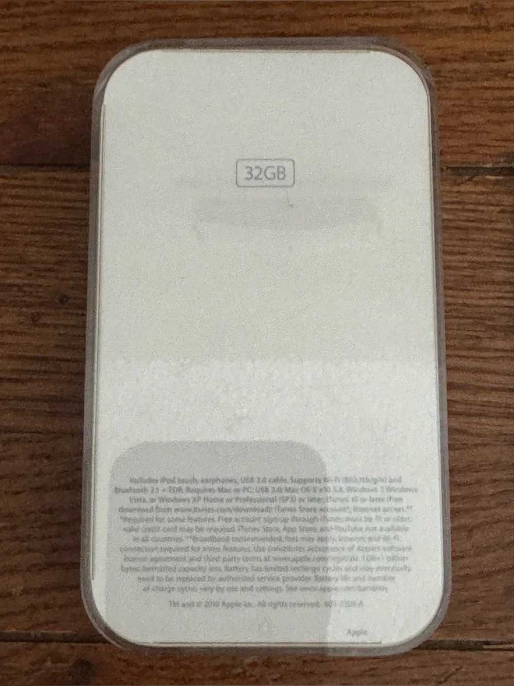 Apple I-Touch 4th Generation 32 GB Model A1367 Bundle W/Box Charger/Accessories